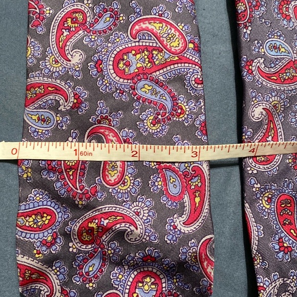 Brooks Brothers Makers All Silk vintage tie - Picture 4 of 4